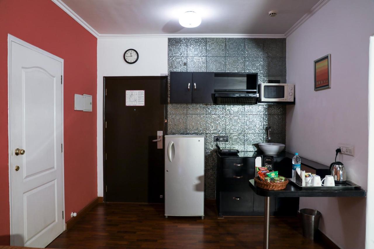 Royal Orchid Golden Suites Πούνε Εξωτερικό φωτογραφία