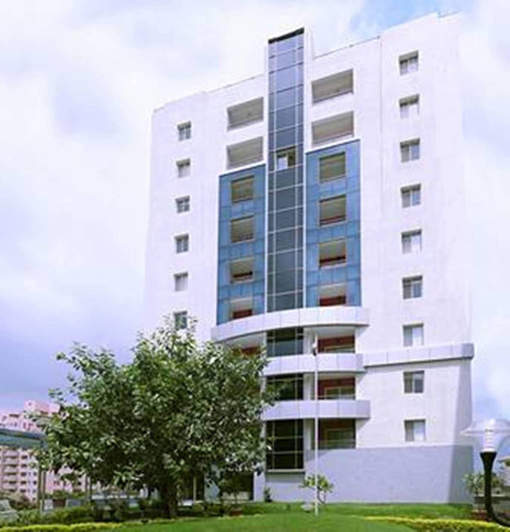 Royal Orchid Golden Suites Πούνε Εξωτερικό φωτογραφία