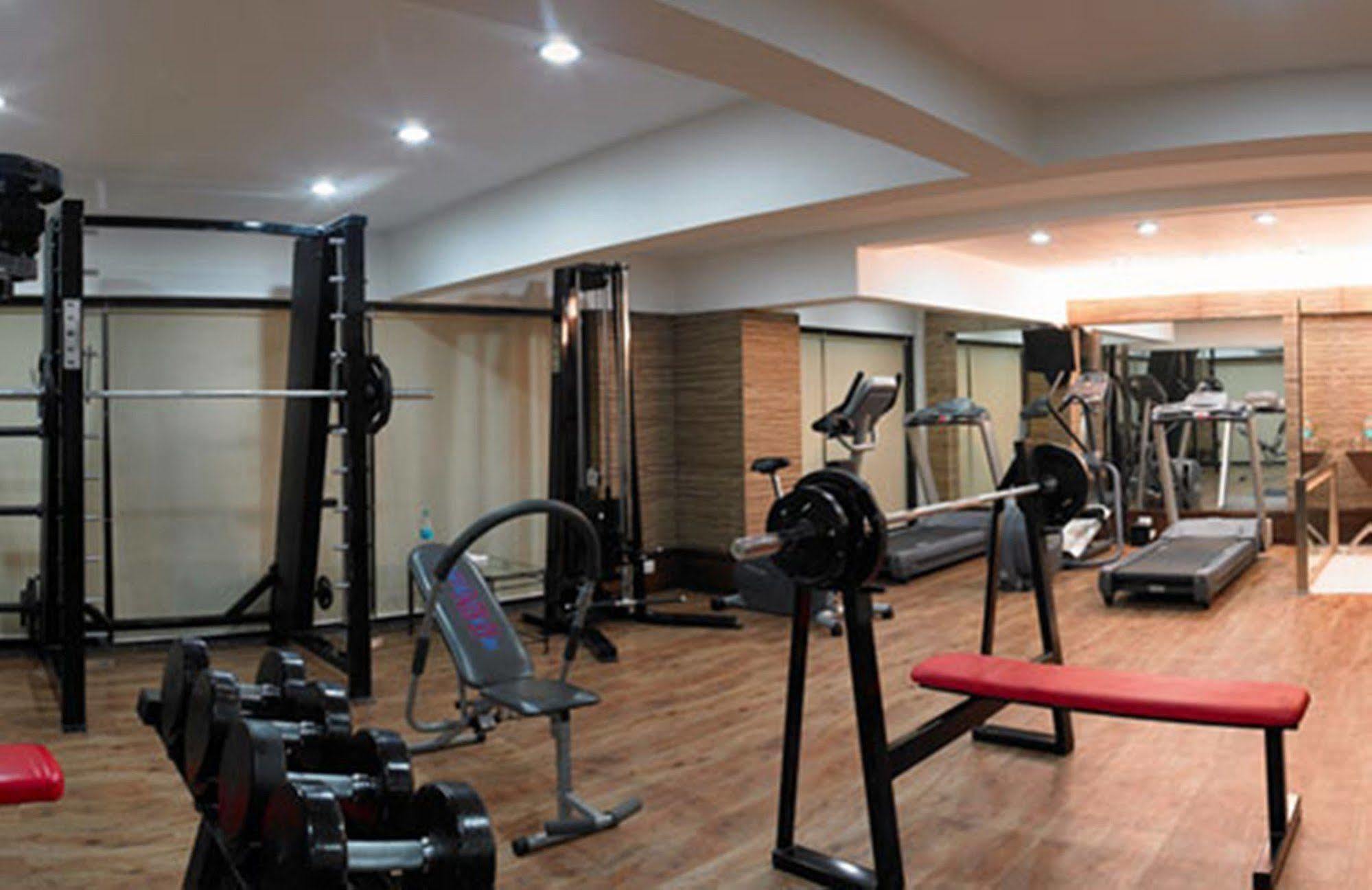 Royal Orchid Golden Suites Πούνε Εξωτερικό φωτογραφία
